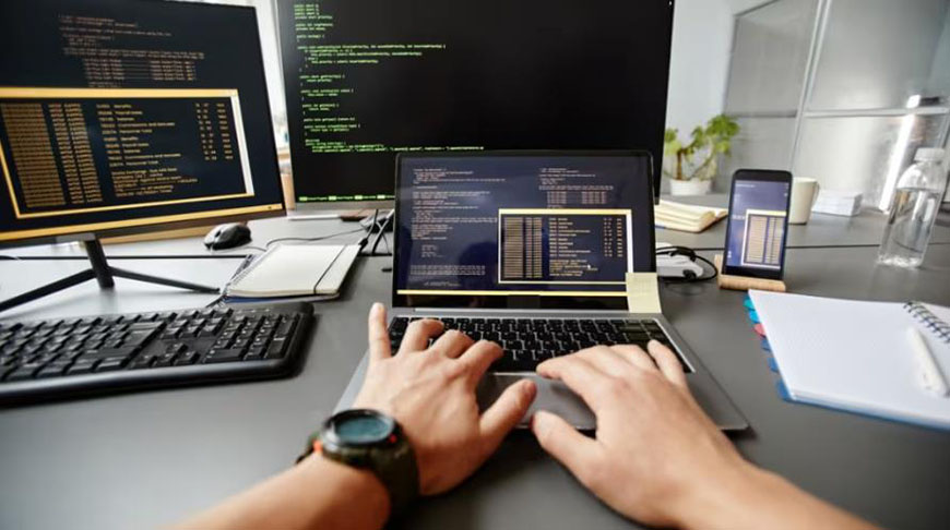 成都软件开发公司：AI推理平台的创新突围，硬件革命与生态重构下的范式变革