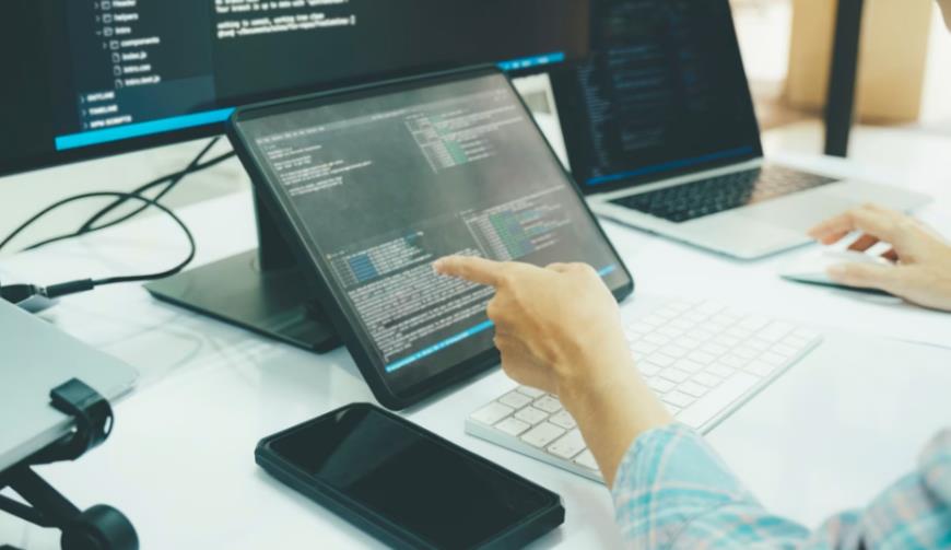 成都AI智能应用开发公司：AI赋能商业价值创造的实战路径