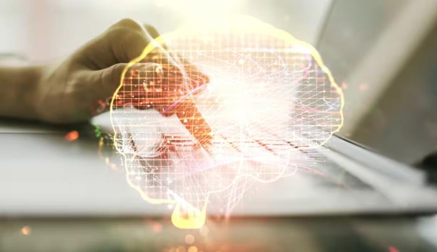 成都软件定制：IT去中心化的时代抉择与实践路径